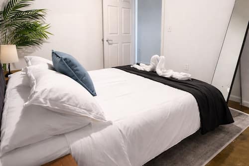 Apartament, 2 dormitoris, no fumadors, s'admeten animals de companyia | Escriptori i espai de treball apte per a portàtils