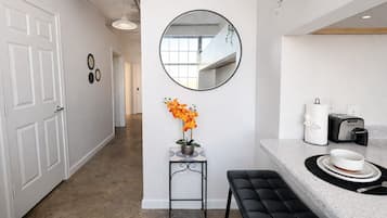 Apartment, 2 Bedrooms, Non Smoking, Pets Allowed | Interior