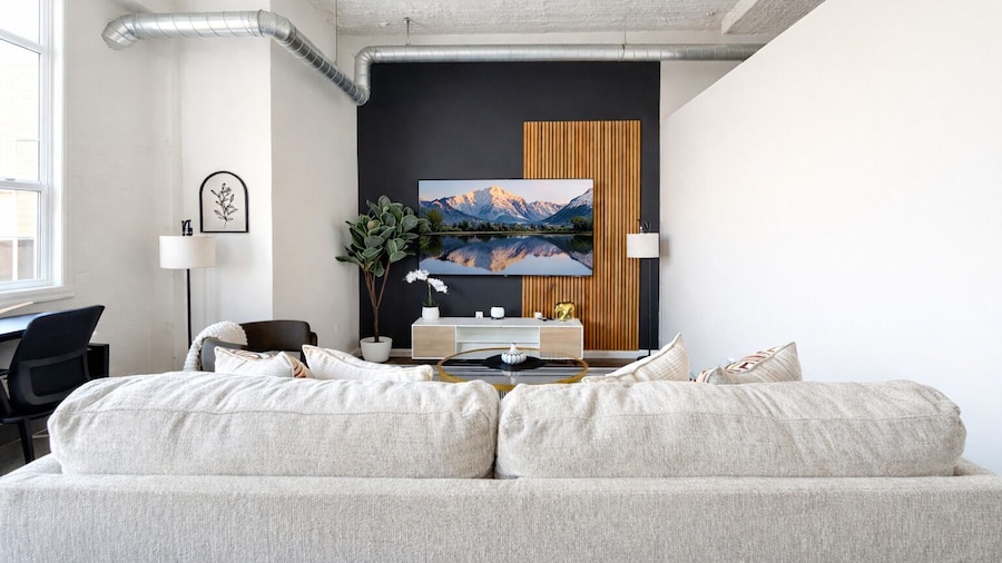 Cold Storage by Stylish Stays