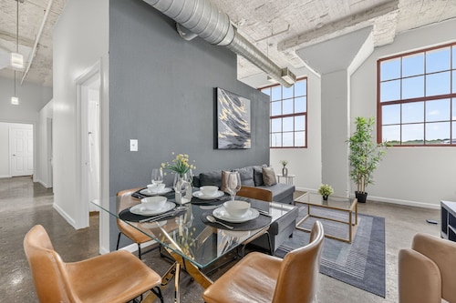 Cold Storage by Stylish Stays