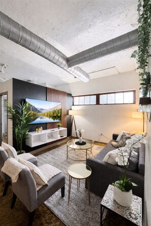 Apartment, 2 Bedrooms, Non Smoking, Pets Allowed | Living area | 65-inch Smart TV with digital channels, Netflix, Hulu - Cold Storage by Stylish Stays (Kansas City)