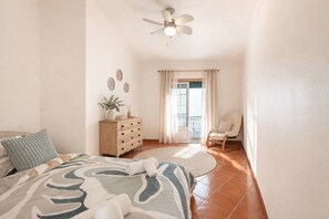 Room - T3 Flat in Santa Luzia 1min away from the ferry (Tavira)