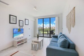 Smart TV - Penthouse Duplex w/ Large Terrace, Pool, Golf and Ocean Views (Punta Cana)