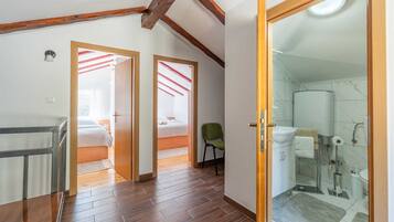 3 chambres, fer et planche Ă repasser, Wi-Fi gratuit, draps fournis
