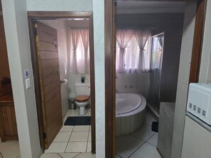 Rumah, 1 kamar tidur, Boleh Merokok, pemandangan kebun | Kamar mandi