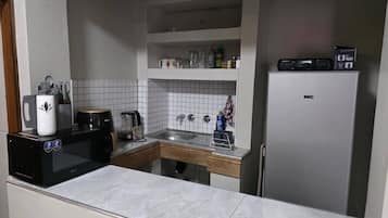 House, 1 Bedroom, Smoking, Garden View | Interior