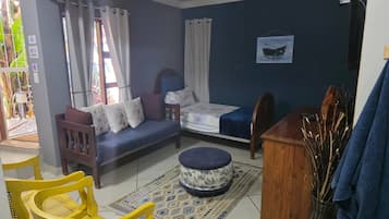 House, 1 Bedroom, Smoking, Garden View | Living room