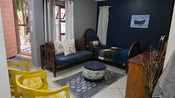 Maison, 1 chambre, fumeurs, vue jardin | Salle de séjour