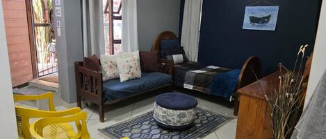 Casa, 1 habitación, para fumadores, vista al jardín | Sala de estar
