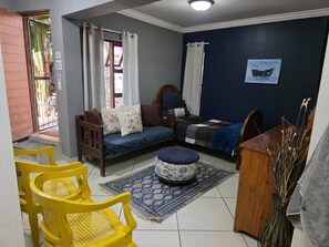 Maison, 1 chambre, fumeurs, vue jardin | Salle de séjour