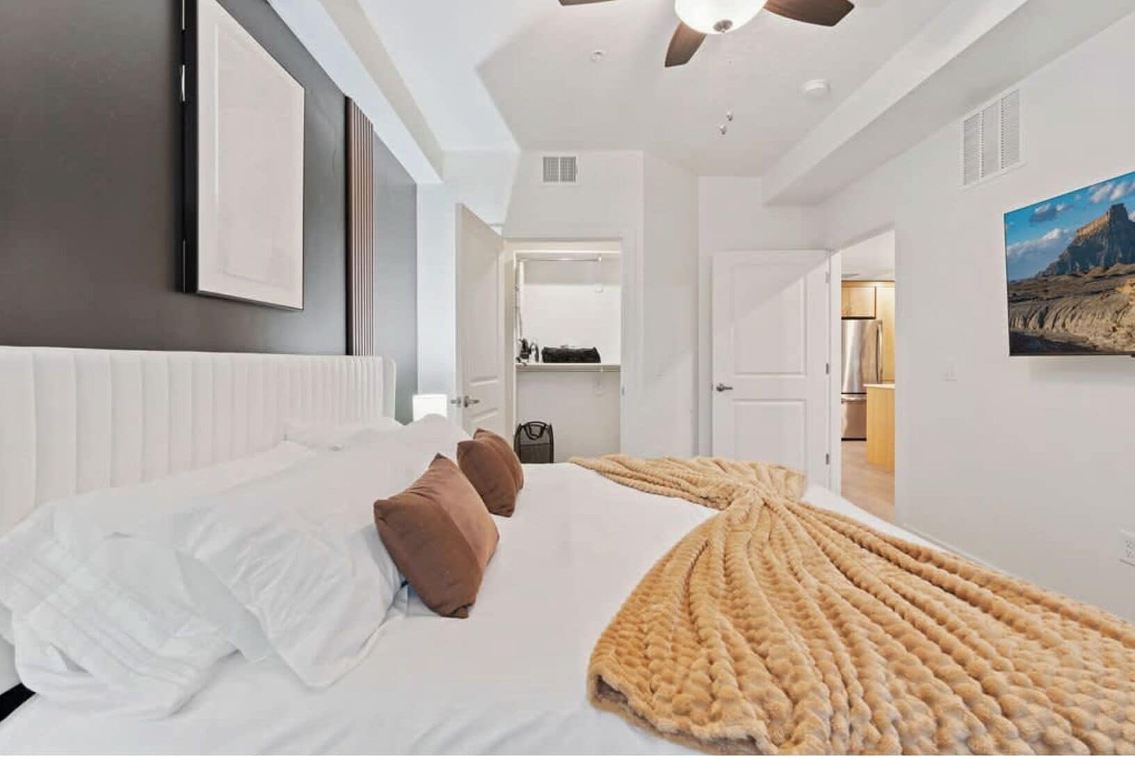 Apartment, 1 King-Bett und Schlafsofa, Nichtraucher, Kochnische | Schreibtisch, laptopgeeigneter Arbeitsplatz, Verdunkelungsvorhänge