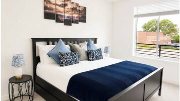 Apartment, 2 Bedrooms, Non Smoking, 2 Bathrooms | Desk, laptop workspace, blackout drapes, WiFi (free)