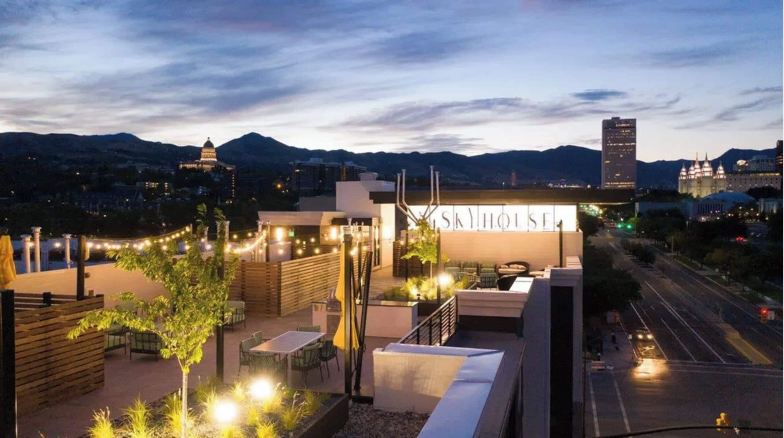 Tempat makan outdoor