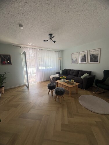 Stilvolle Ferienwohnung Mr. Hirsch mit traumhaftem Burgblick