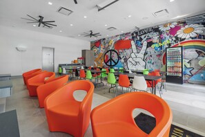 Dining - Modern Getaway w/Game Room + Pvt Pool + BBQ Near Universal and I-Drive (Orlando)