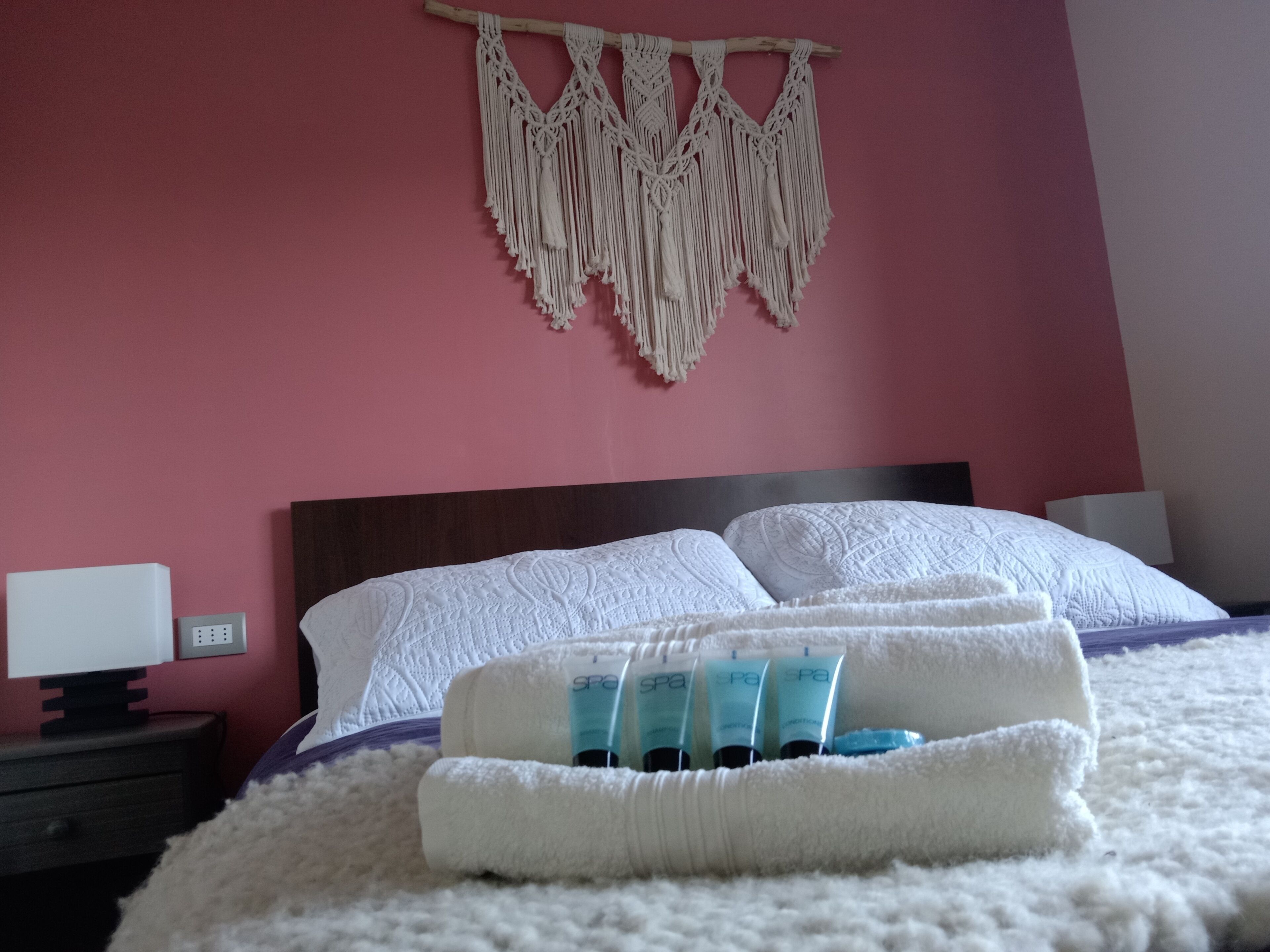 Eenvoudige kamer, balkon, uitzicht op haven | Gratis wifi