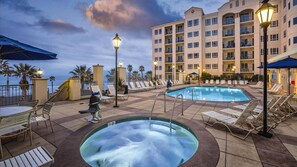 Pool - Oceanside Pier Resort 2BR – Ocean Views & Beach Walks (Oceanside)