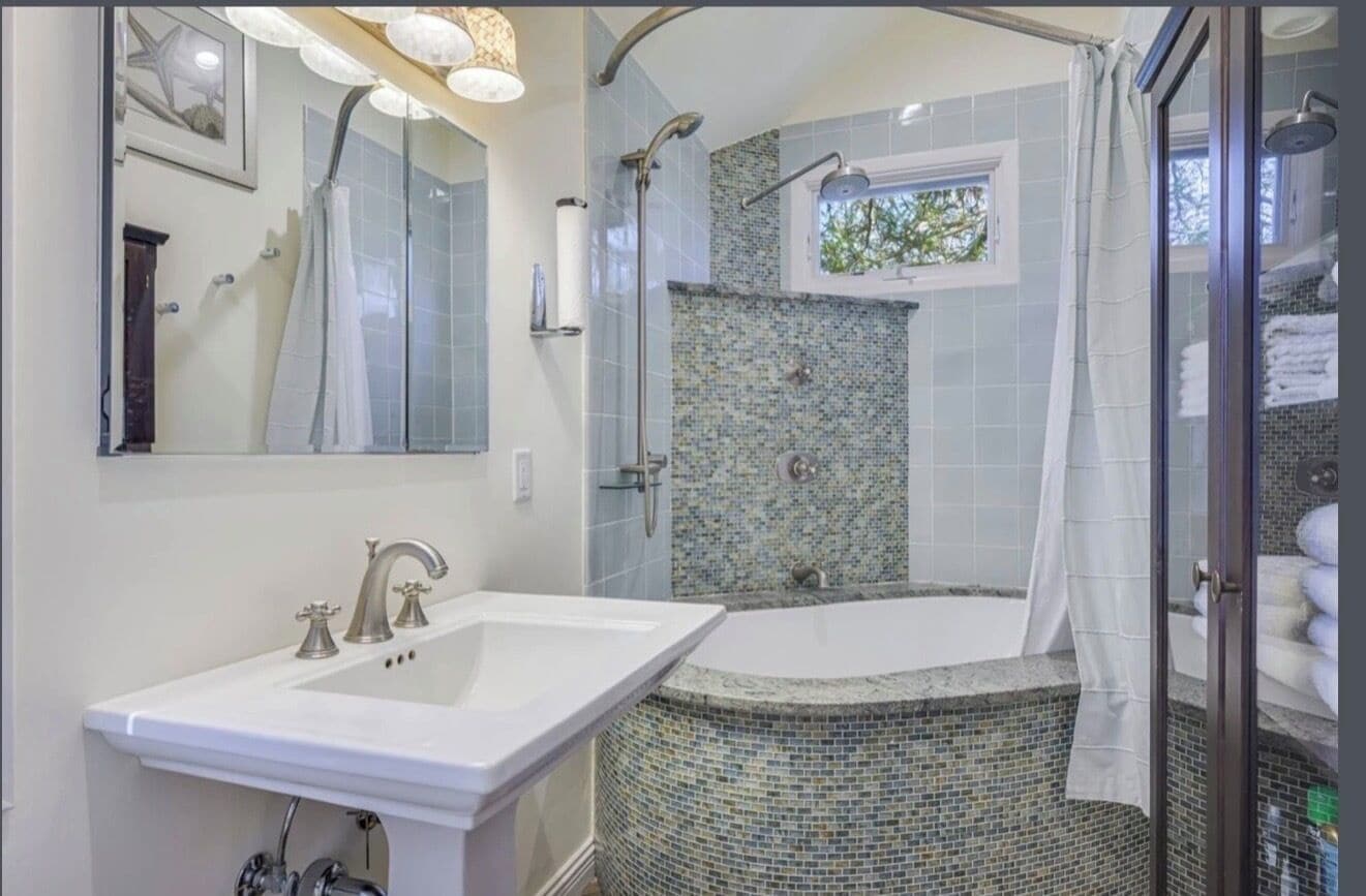 Towels, toilet paper