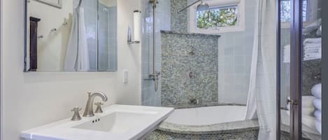 Toallas y papel de baño