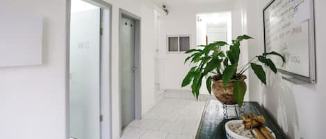 Basic Double Room, Non Smoking | Interior