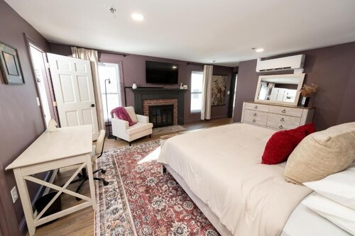 The Inn at Fireside Tavern Sherborn