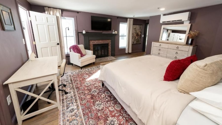 The Inn at Fireside Tavern Sherborn