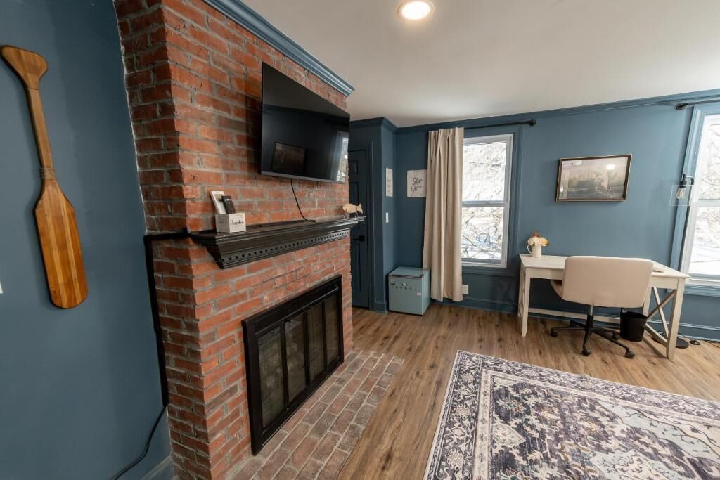 Deluxe Single Room, 1 King Bed | Interior