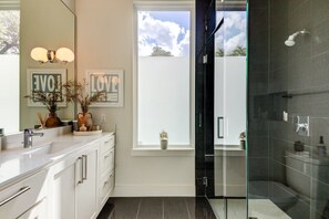 Towels, soap, toilet paper - Luxury Designer House w/ Pool, Gym & Sauna (Austin)