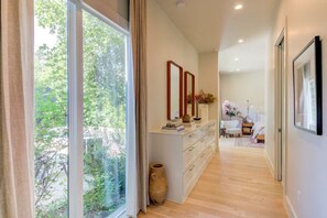 Interior - Luxury Designer House w/ Pool, Gym & Sauna (Austin)