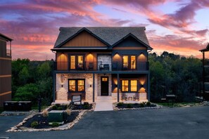 Exterior - FREE Waterpark/IndoorPool/HotTub/GameRoom/Sleeps18 - Sunset Ridge (Sevierville)