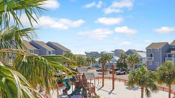 House, Multiple Beds (Barrier Dunes 130 - 152 Millie's Drea) | Children's area