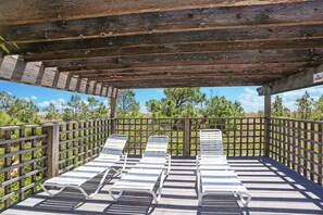 House, 1 Queen Bed with Sofa bed (Boardwalk 13) | Property grounds - Boardwalk 13 (Port St. Joe)