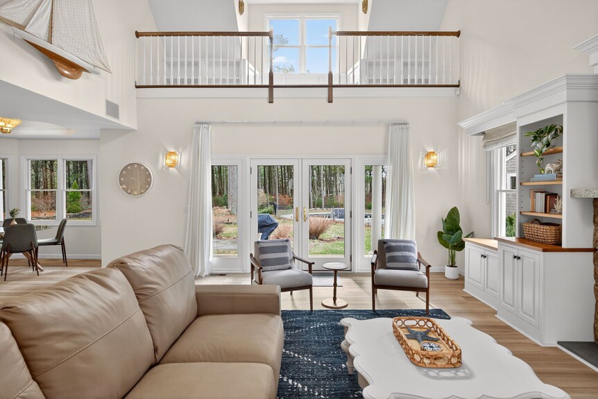 Sagamore Sanctuary! ~ Pool & Hot Tub ~ Private Oasis ~ Close To Beaches - Sandwich, MA