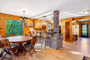 Dining - Riverfront Escape - Hot Tub • Game Room • Fire Pit (Ellijay)
