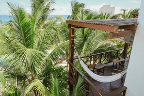 Property grounds - Isla Villa: Private Pool, Sunrises, 90m Beach (Isla Mujeres)