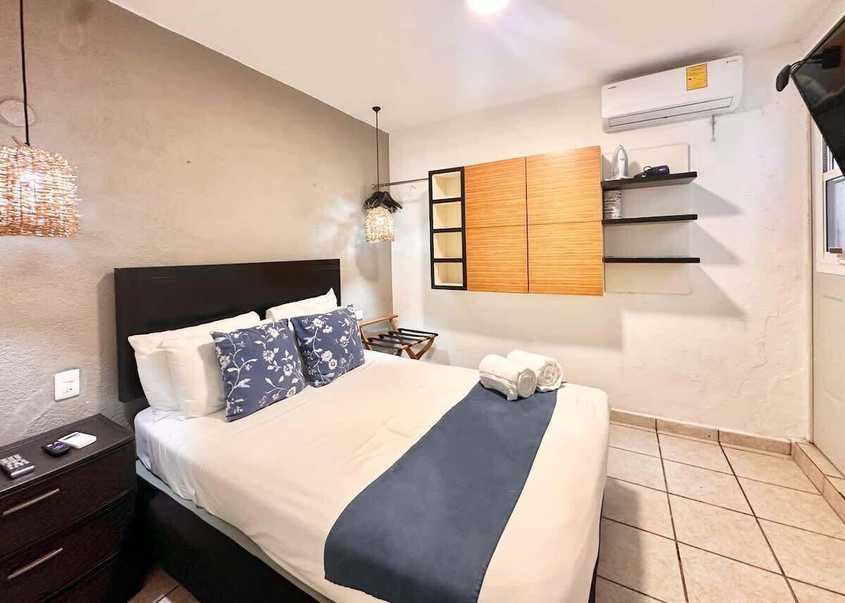 1 chambre, fer et planche à repasser, Wi-Fi, draps fournis