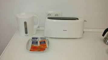 Kaffee und/oder Kaffeemaschine