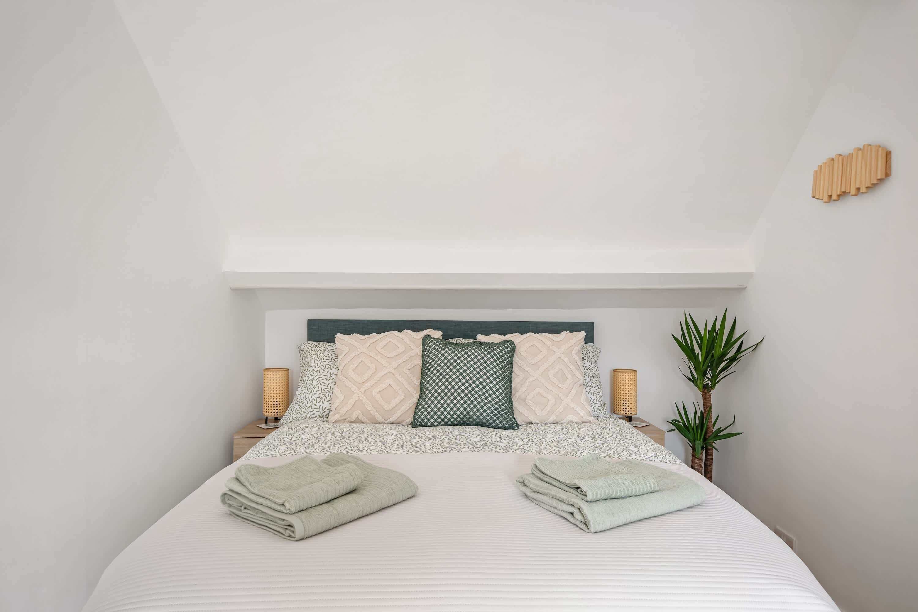 2 bedrooms, iron/ironing board, travel cot, WiFi