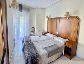 Room - HOSTAL LA CUBANA (O Carballiño)