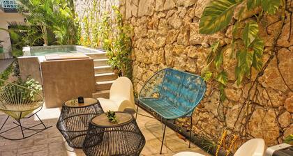 Les Suites Calle 2 by Galian