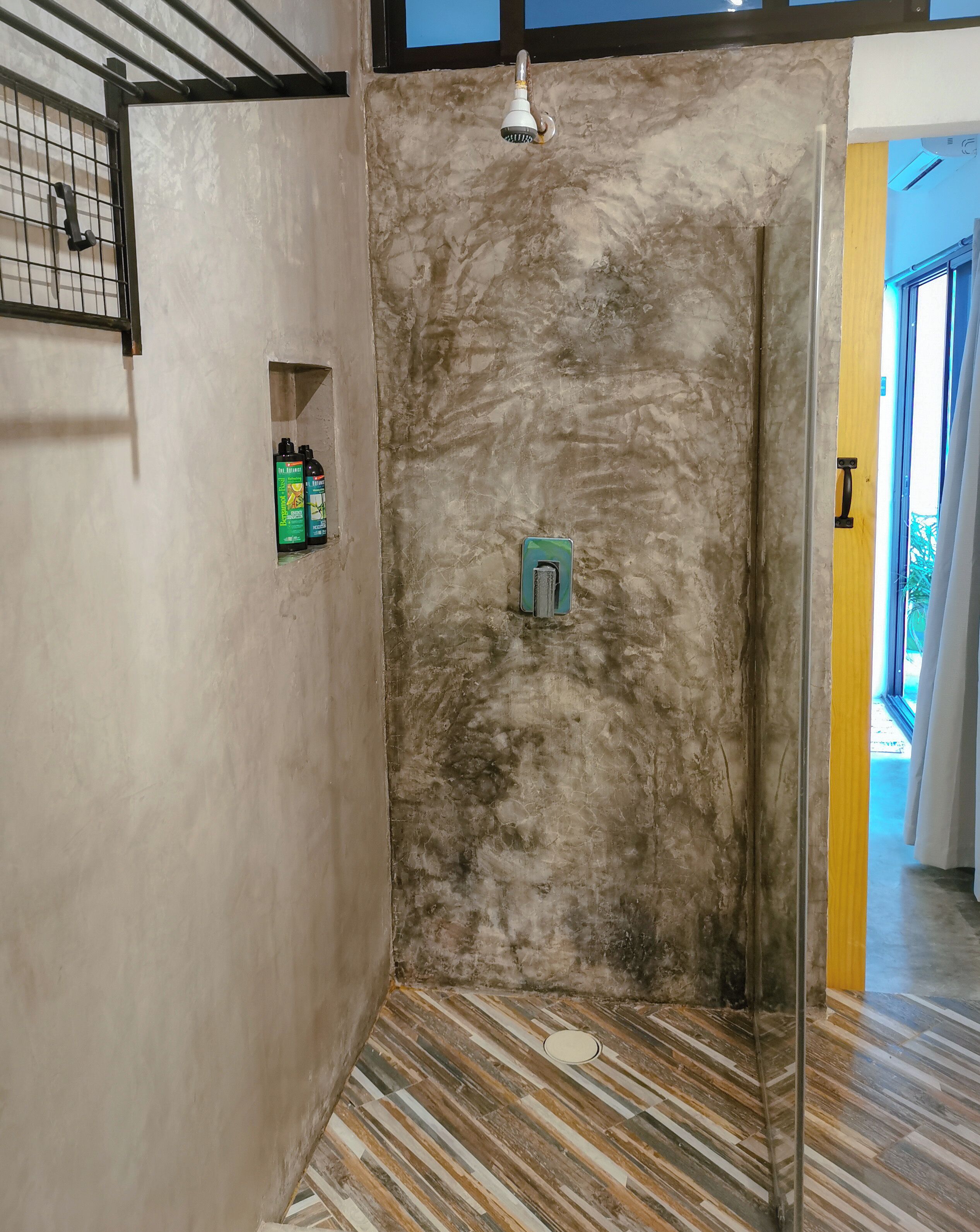 Deluxe Quadruple Room, Courtyard View | Interior