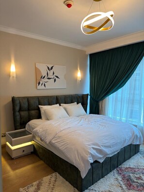 3 bedrooms, in-room safe, iron/ironing board, free WiFi - Luxury hotel apartment with a charming view of the Nile and the pyramids Hilton (Cairo Governorate)