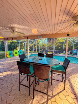 Indoor pool, outdoor pool - North Breeze, lake view with heated Pool (North Fort Myers)