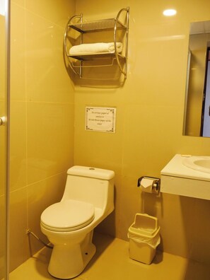 Bathroom - Casona Urinsaya Qolca (Chivay)