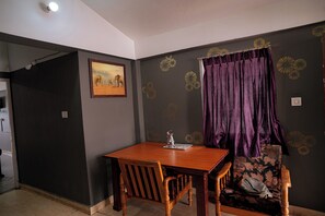 Quarto família, vista para a montanha, ao lado da montanha | Parte interna