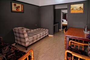 Familienzimmer, Balkon, Bergblick | Innenbereich