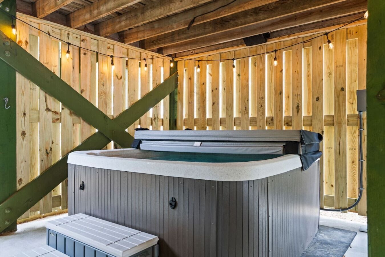 Indoor spa tub