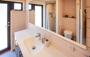 Shower - 3 bedroom beautiful home in Fjerritslev (Fjerritslev)