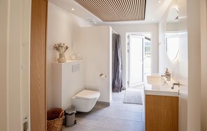 Shower - Gorgeous home in Sæby with sauna (Sæby)