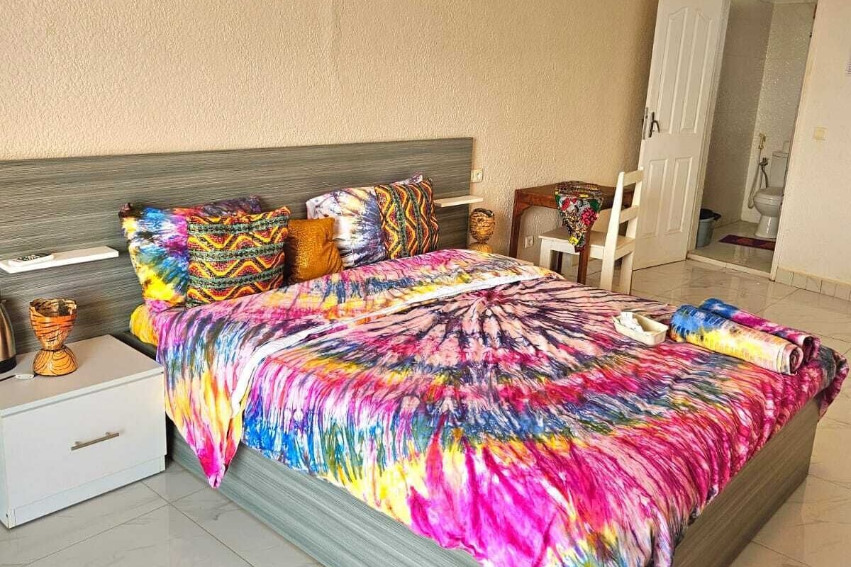 Roupas de cama premium, edredons de pluma, camas Tempur-Pedic